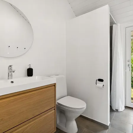 Vakantiehuis Greta - 200m From The Sea In Bornholm By Interhome